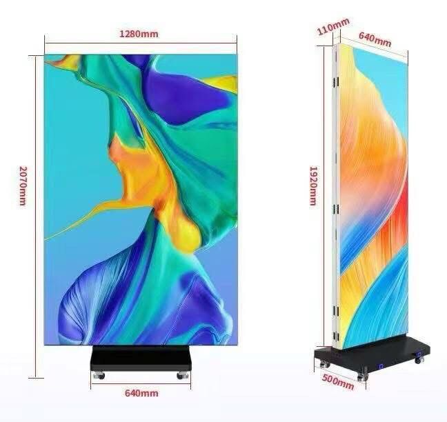 Faltbarer LED Video Poster mit Flight Case auf Rollen – Ein- oder Doppelseitig, Mobil, Flexibel, Auffällig
