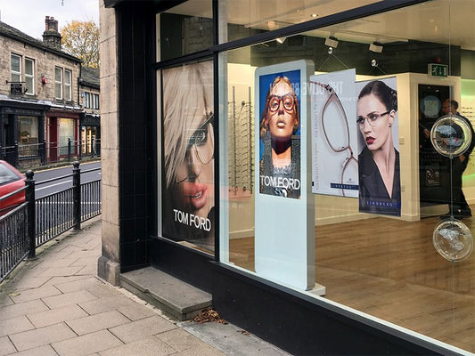 Digitale Info - Stele mit Android Media - Player. 50 und 55 Zoll Werbemonitor "SLIM - Line" - Digitale Werbedisplays - Modulare Displays® - München