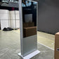 Digitale Infostele doppelseitig 55" freistehend zu vermieten