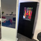 Digitale Infostele doppelseitig 55" freistehend zu vermieten