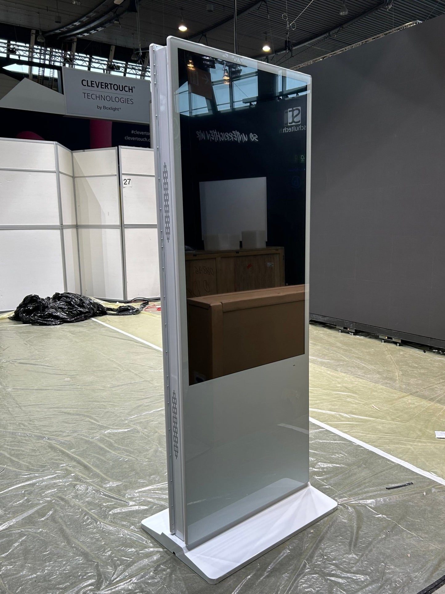 Doppelseitige Infostele 55 Zoll mit Android und Media Player - Digitale Werbedisplays - Modulare Displays® - München