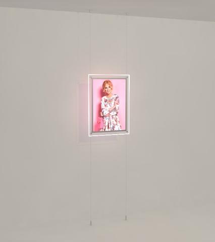 Led Werbetafel DIN A2 Hochformat Kit mit frontaler Befestigung