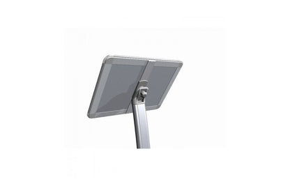 Gewölbter Infoständer DIN A3 und DIN A4 - Digitale Werbedisplays - Modulare Displays® - München
