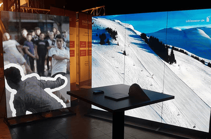 LED Videowand Freistehend - Totem Indoor P2 - P3 Videowall - Digitale Werbedisplays - Modulare Displays® - München