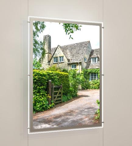 LED Acryl Werbetafel Hochformat DIN A1 mit seitlicher Befestigung