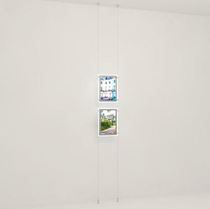 Seilsystem mit doppelseitigen LED Postertaschen DIN A4, mit seitlicher Befestigung - Digitale Werbedisplays - Modulare Displays® - München