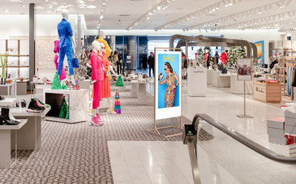 Freistehendes Doppelseitiges Digitales Werbedisplay mit 43 Zoll oder 55 Zoll SuperSlim - Digitale Werbedisplays - Modulare Displays® - München