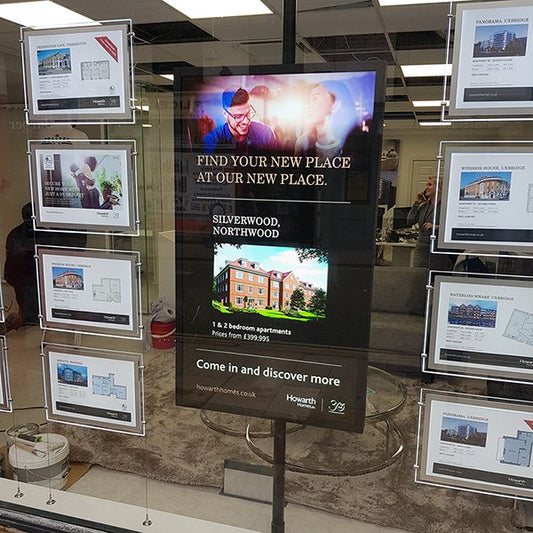 Werbemonitor hohe Helligkeit Schaufenster – Modulare Displays® München